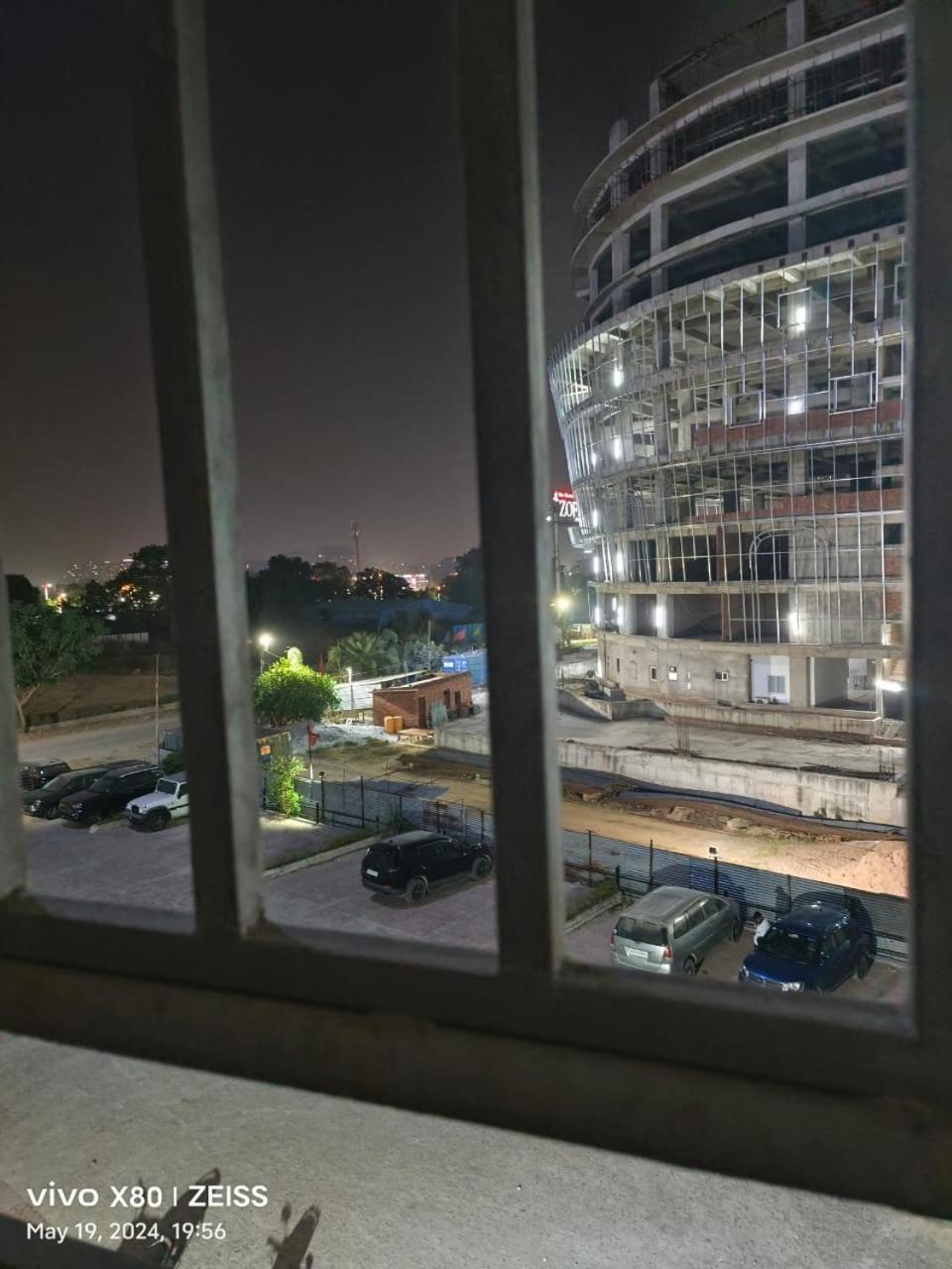 Rishi Apartment *